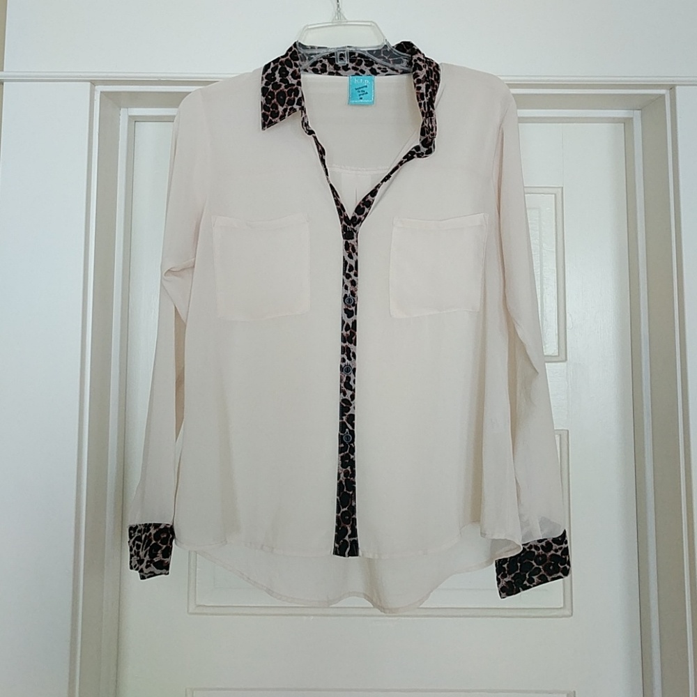 Ivory Blouse with Leapord print